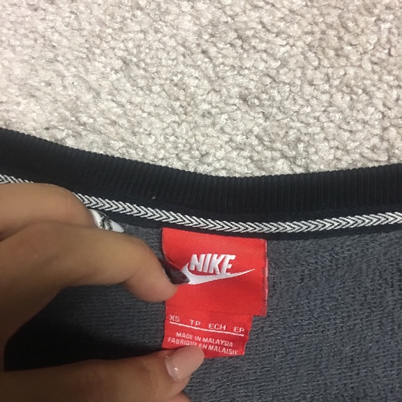 Nike leopard pullover - Picture 6 of 6